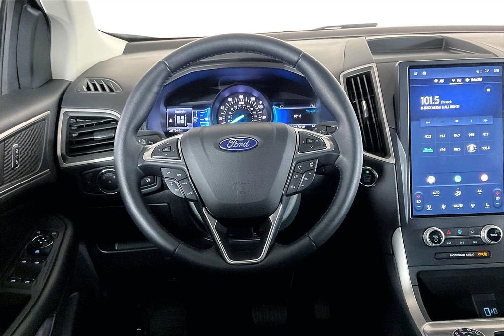 Used 2023 Ford Edge SEL w/ Convenience Package AWD/4WD image 4