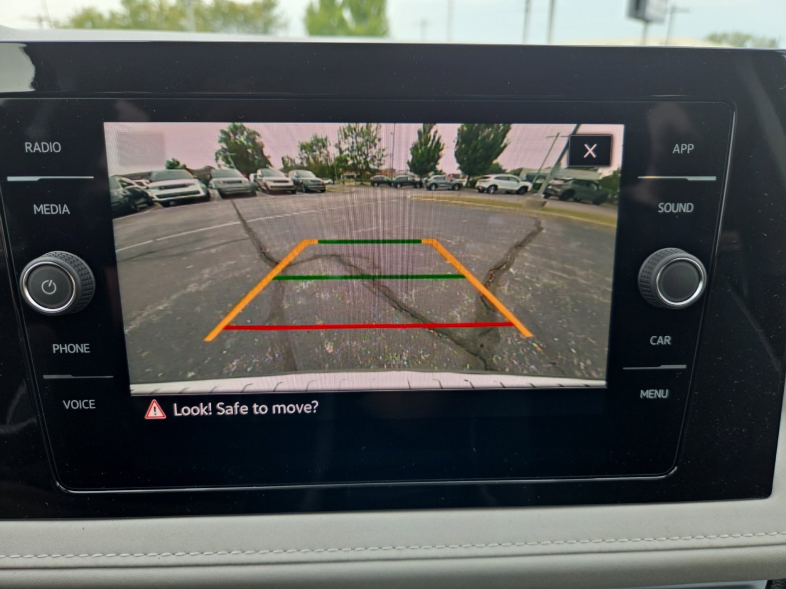 New 2027 Volkswagen Taos SE AWD/4WD image 28