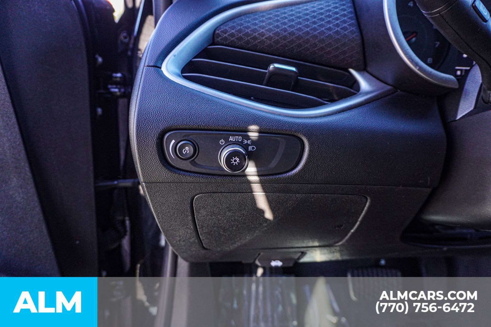 Used 2024 Chevrolet Malibu LT image 37