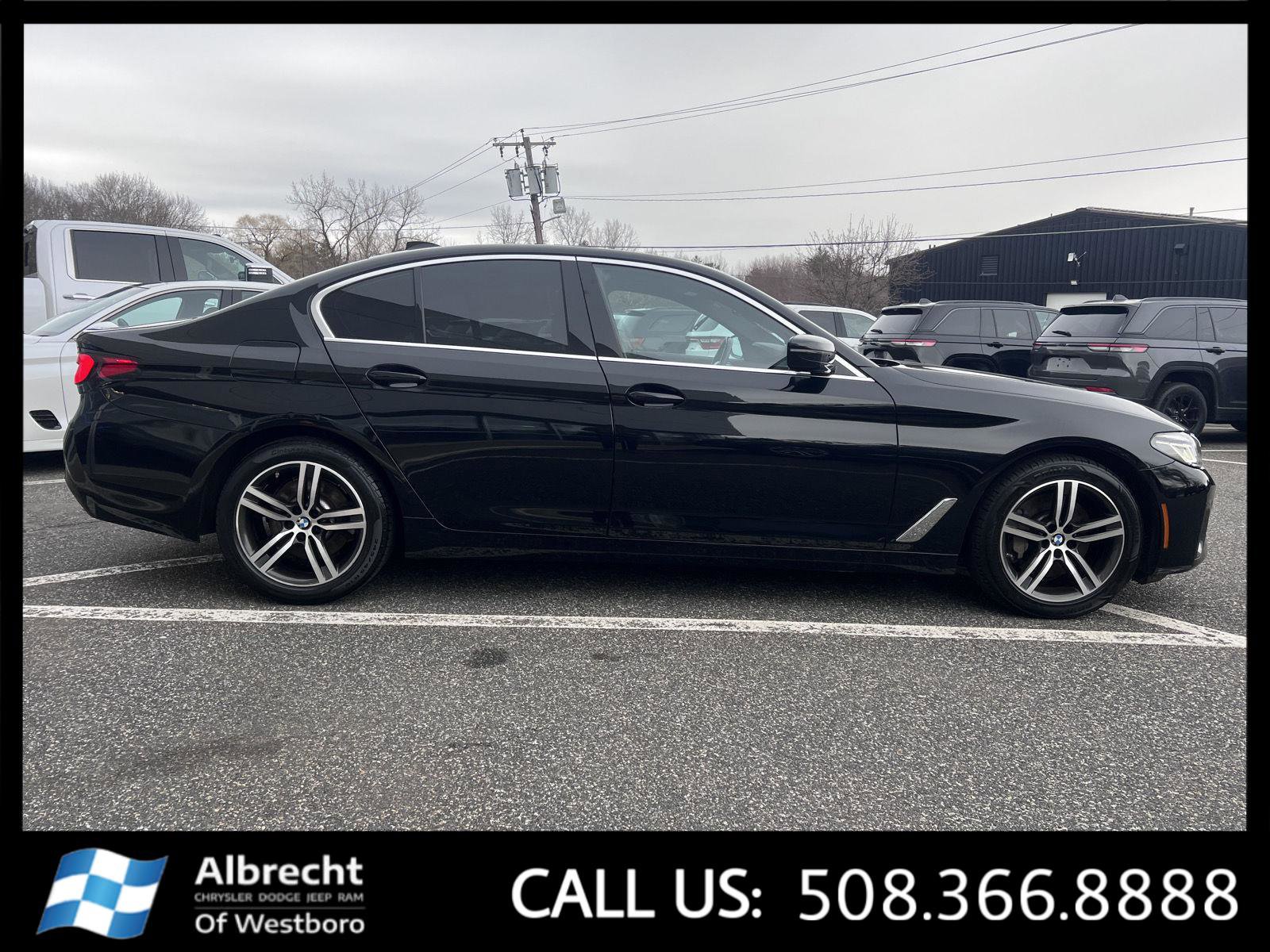 Used 2021 BMW 530i xDrive w/ Premium Package image 6