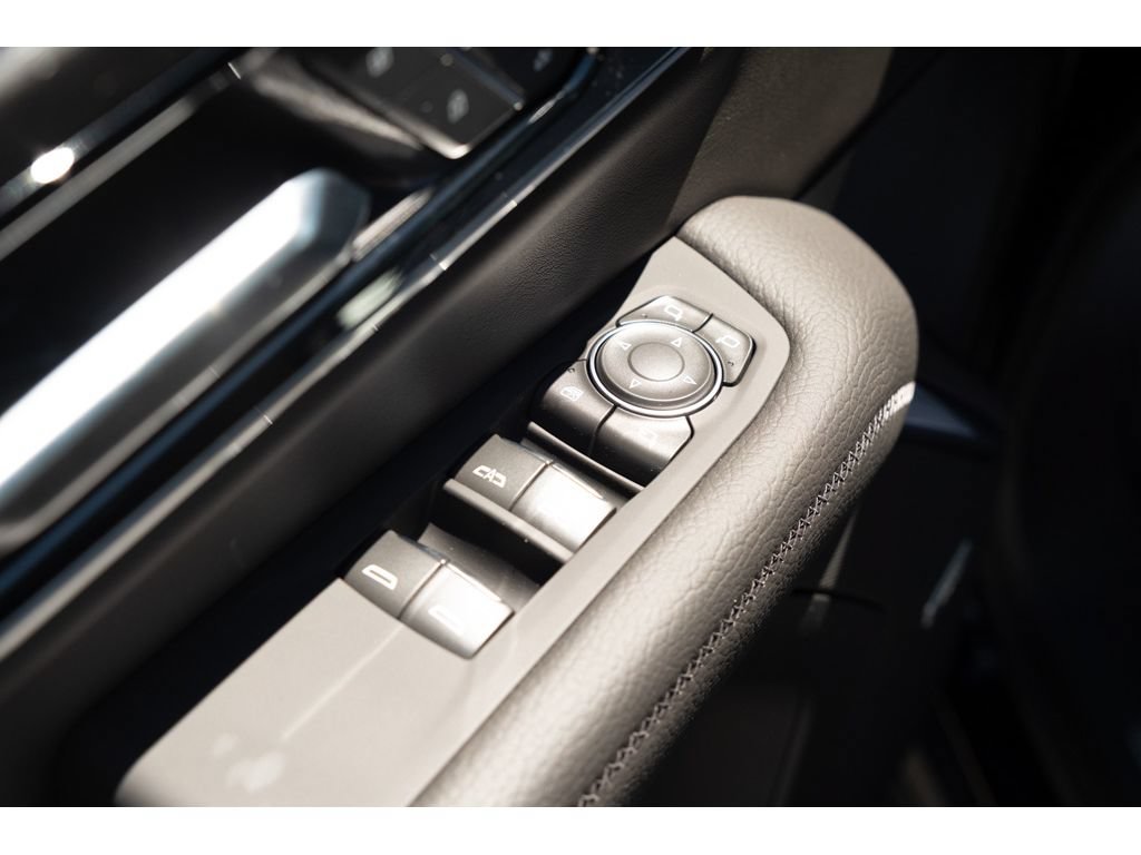 New 2026 GMC Yukon Denali w/ Denali Reserve Package AWD/4WD image 14