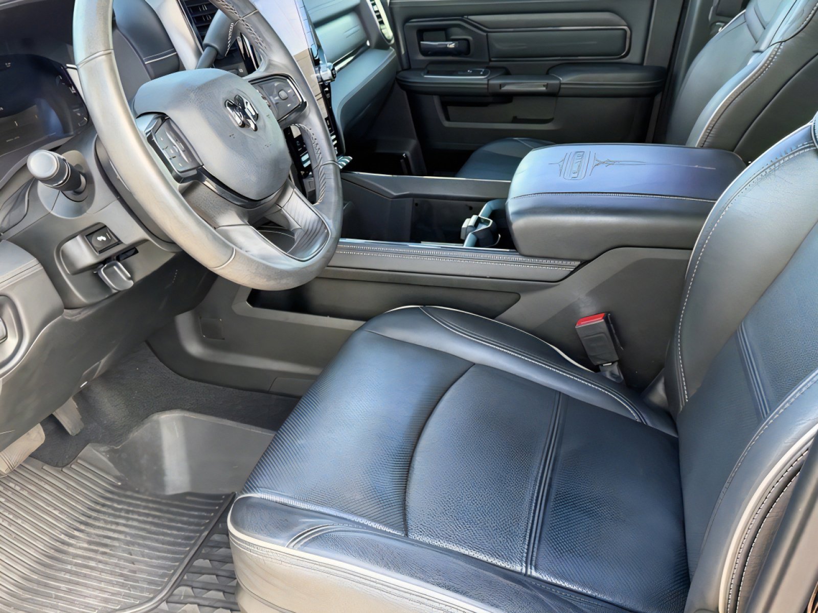 Used 2024 RAM 2500 Limited AWD/4WD image 25