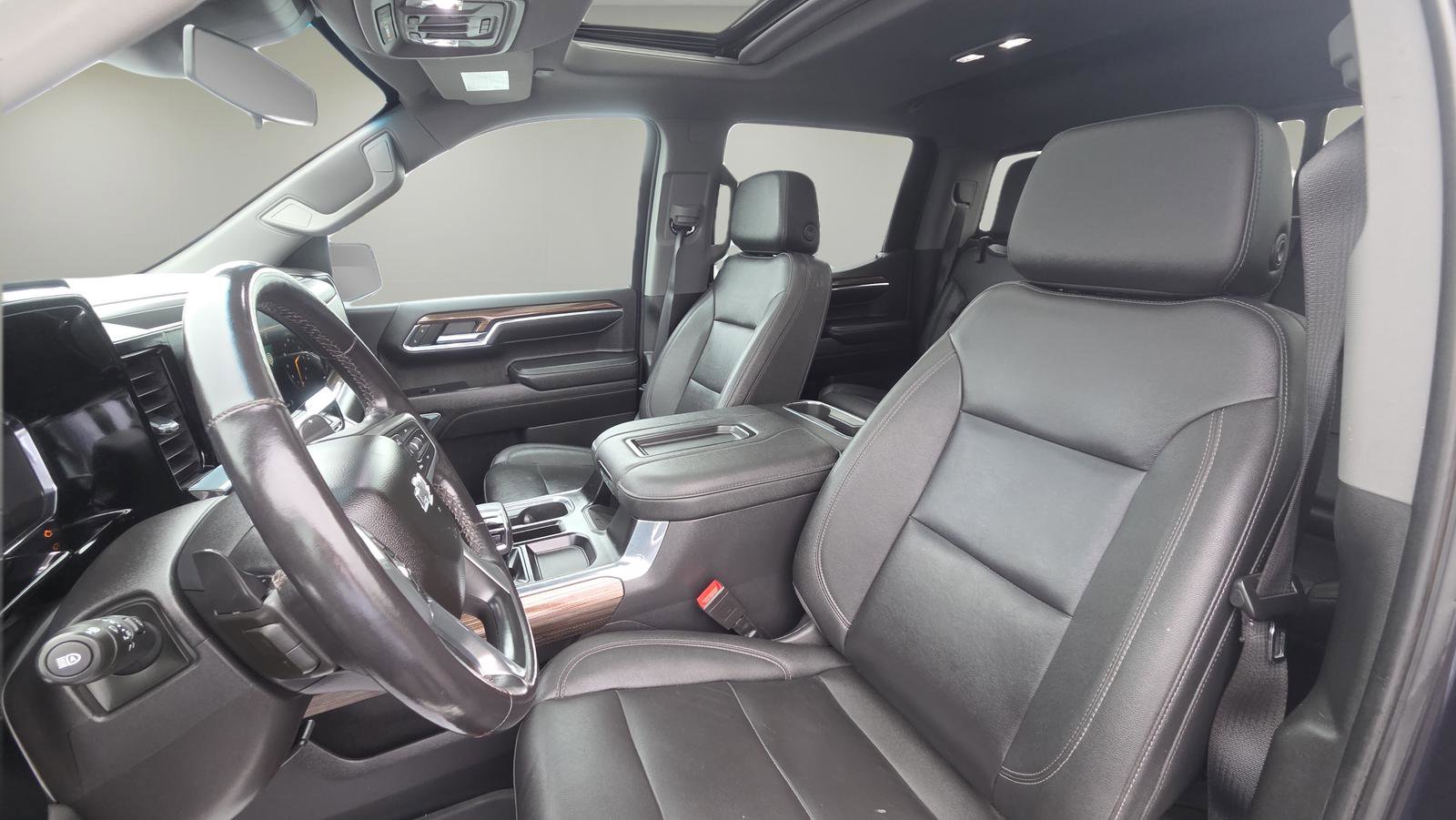Used 2022 Chevrolet Silverado 1500 LT Trail Boss w/ LT Trail Boss Premium Package AWD/4WD image 30
