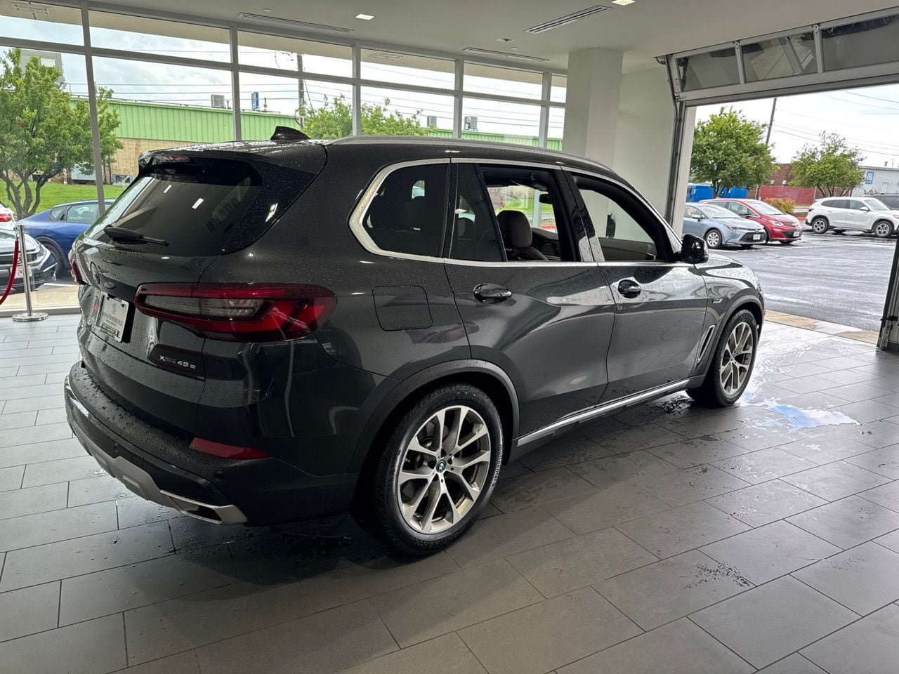 Used 2023 BMW X5 xDrive45e w/ Executive Package AWD/4WD image 8