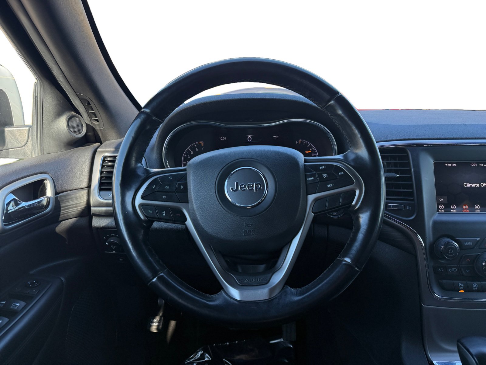 Used 2021 Jeep Grand Cherokee Laredo image 12