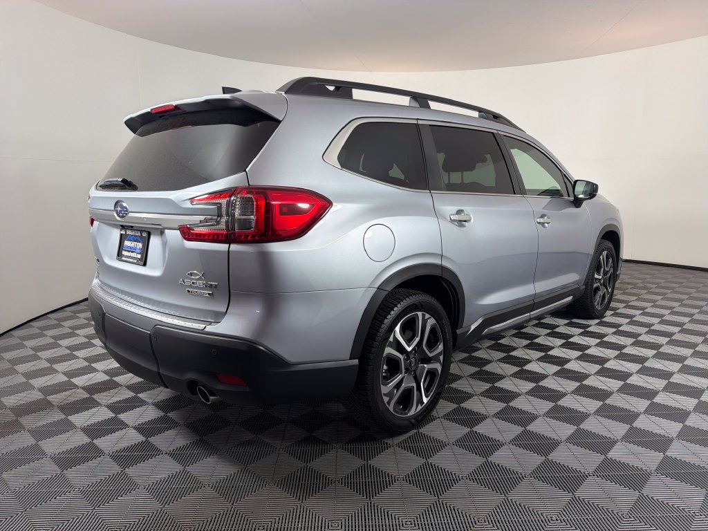 Used 2024 Subaru Ascent Touring AWD/4WD image 3
