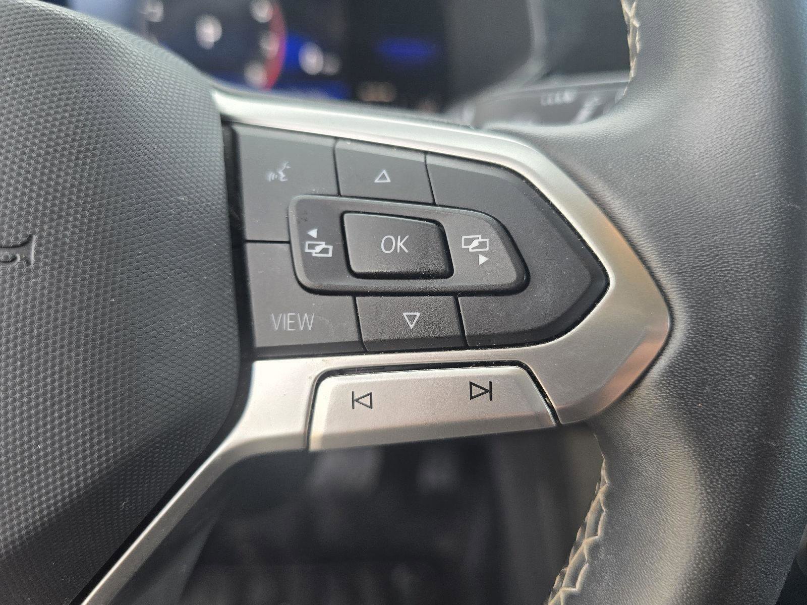 Used 2022 Volkswagen Taos SE image 14