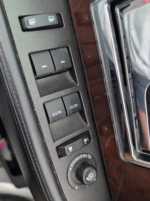 Used 2016 Lincoln Navigator Select AWD/4WD image 16