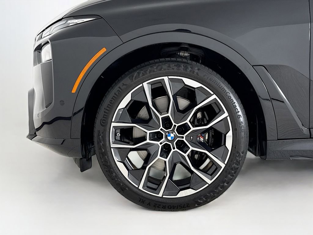 Used 2025 BMW X7 M60i AWD/4WD image 30