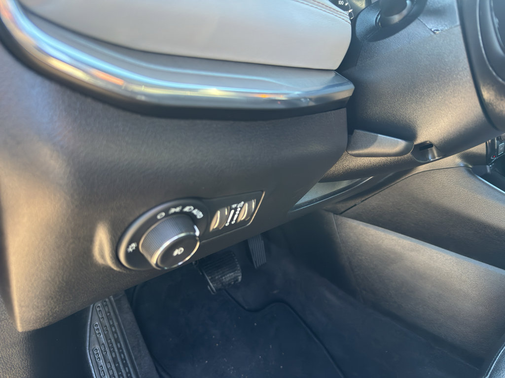 Used 2023 Jeep Compass Limited image 14