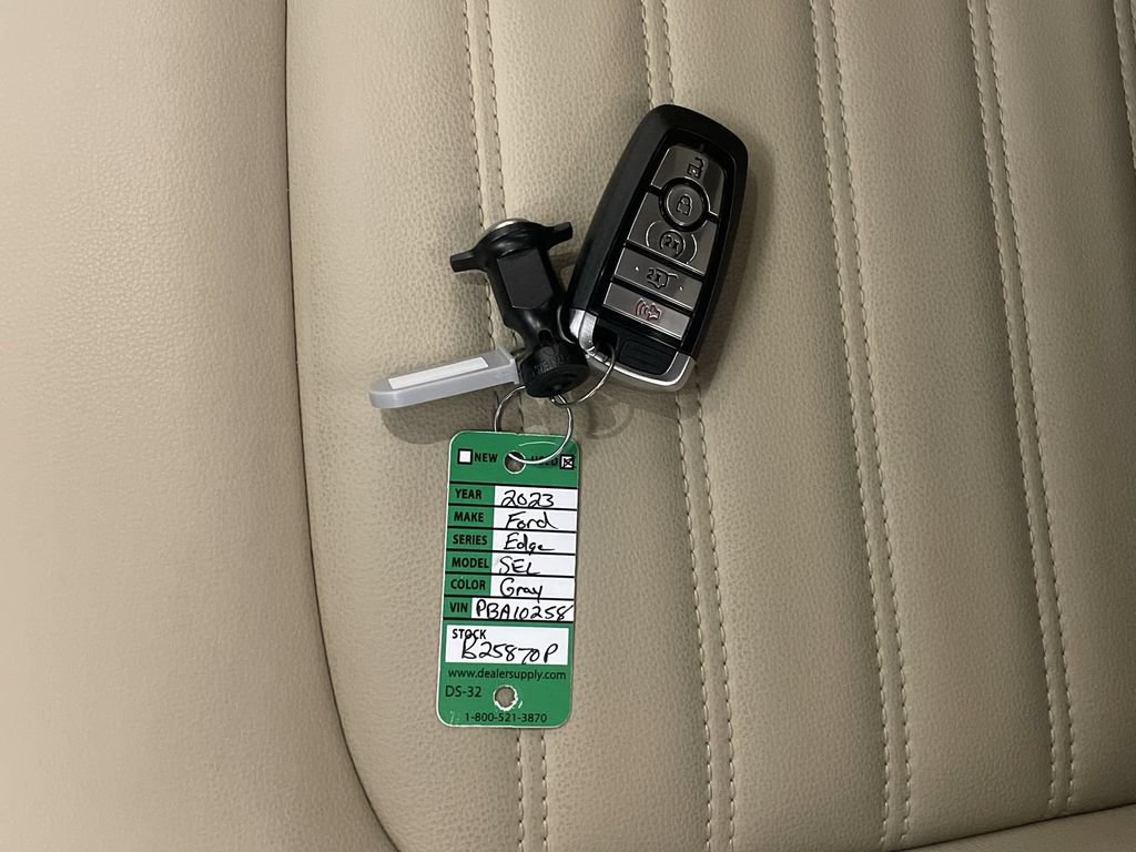 Used 2023 Ford Edge SEL w/ Convenience Package AWD/4WD image 27