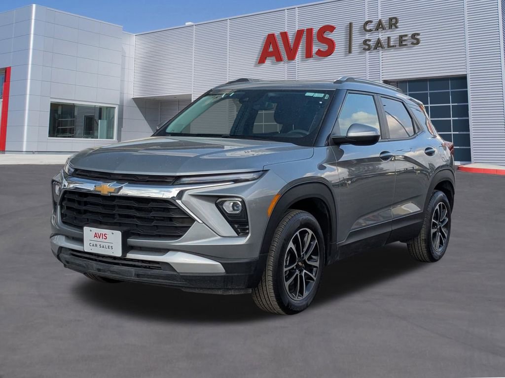 Used 2025 Chevrolet TrailBlazer LT image 1