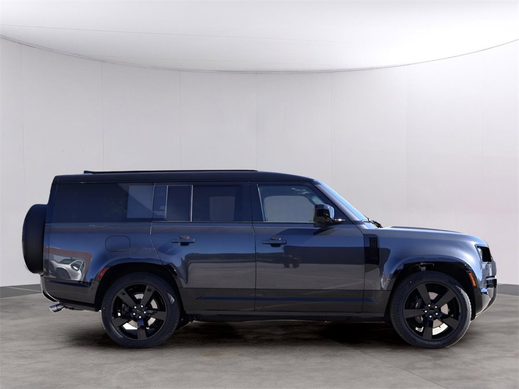 New 2026 Land Rover Defender 130 V8 image 4