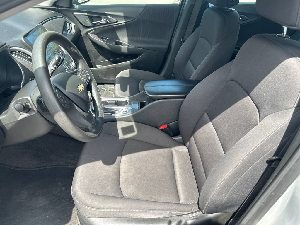 Used 2022 Chevrolet Malibu LT FWD image 12