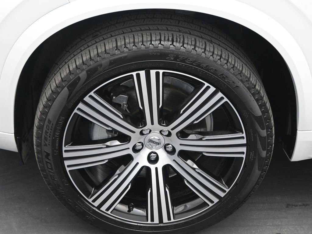 Certified 2025 Volvo XC90 B6 Ultra w/ Protection Package image 4