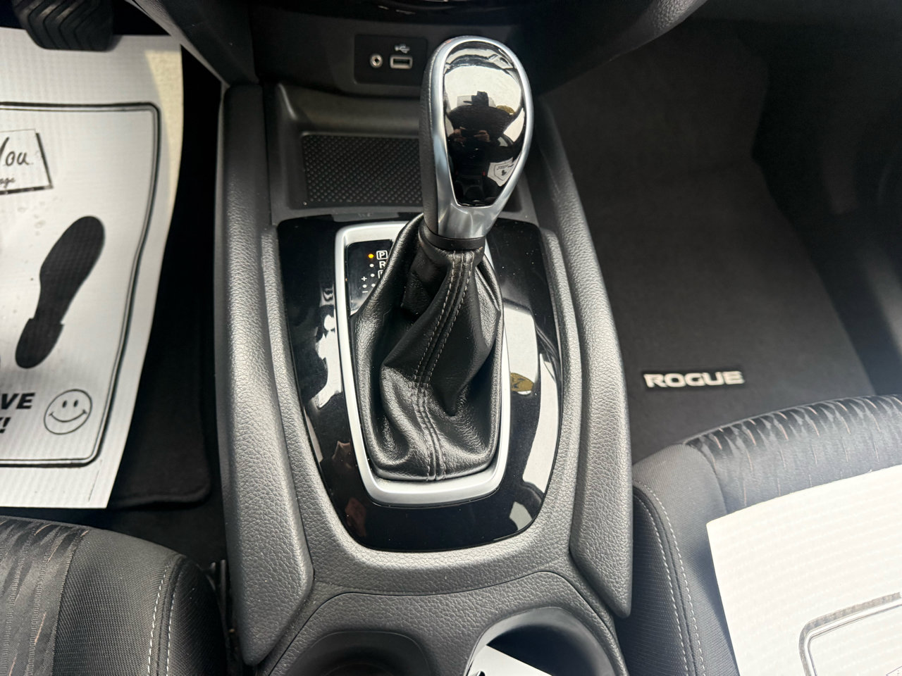 Used 2020 Nissan Rogue SV image 22