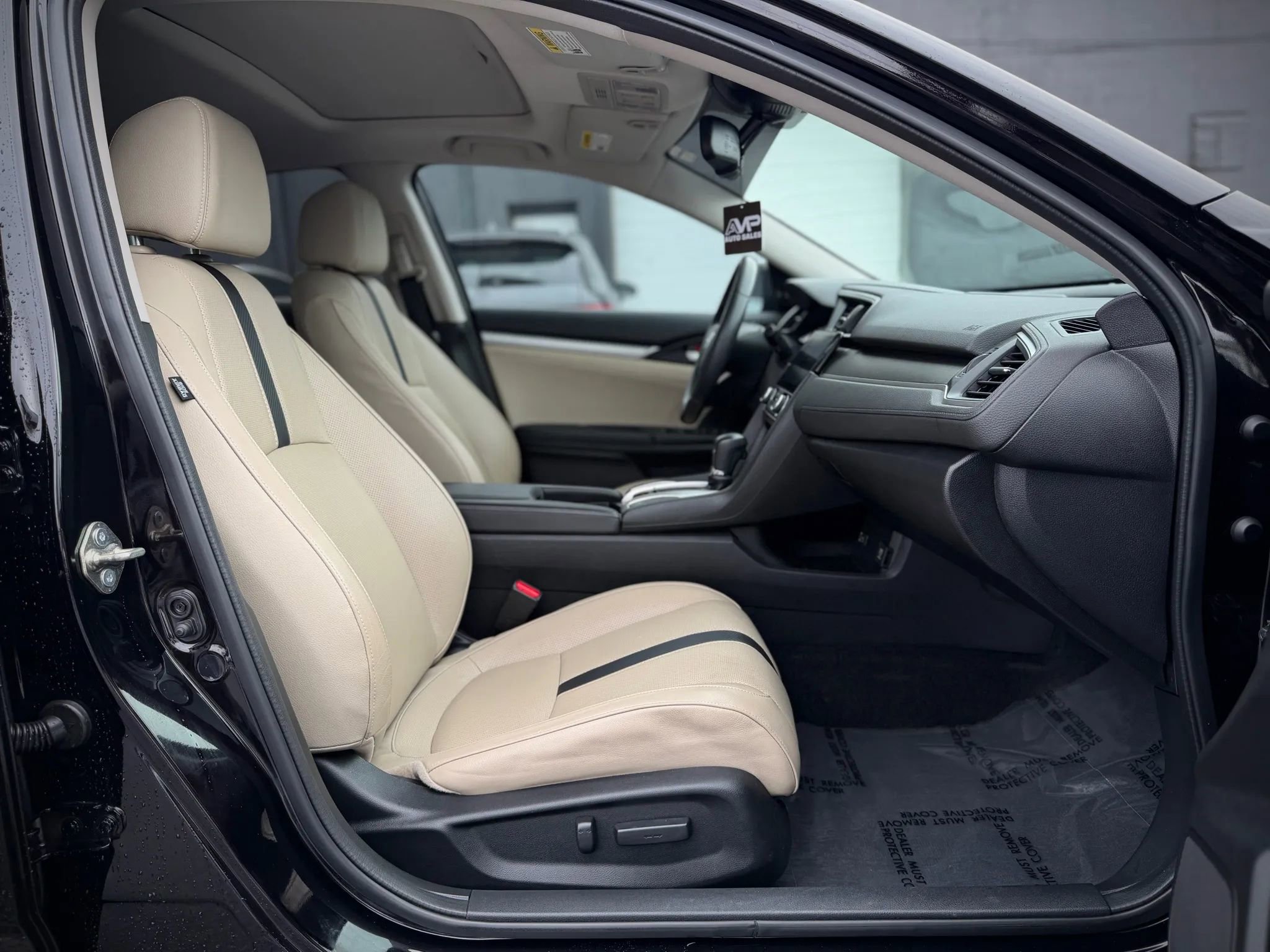 Used 2016 Honda Civic Touring image 25