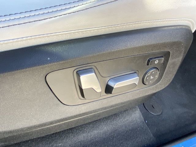 Certified 2025 BMW X5 xDrive50e w/ Premium Package image 13