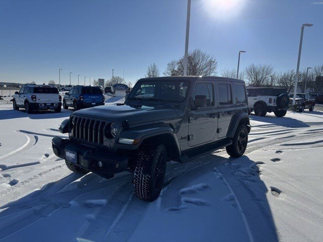 Used 2023 Jeep Wrangler Unlimited Sahara image 3