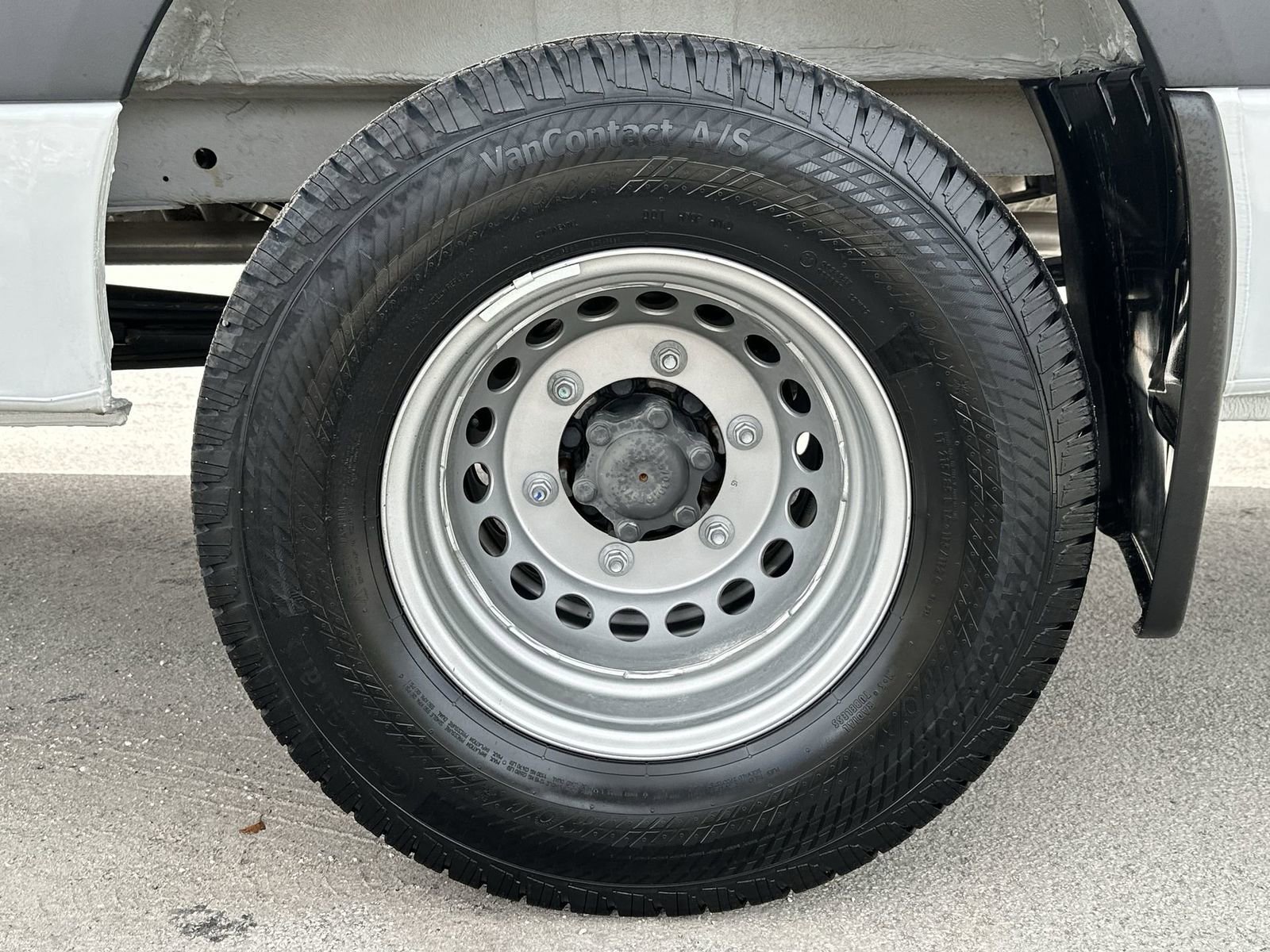 Used 2023 Mercedes-Benz Sprinter 3500 image 14