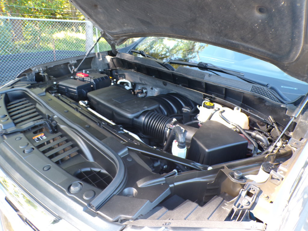 Used 2023 Chevrolet Silverado 1500 LT AWD/4WD image 34