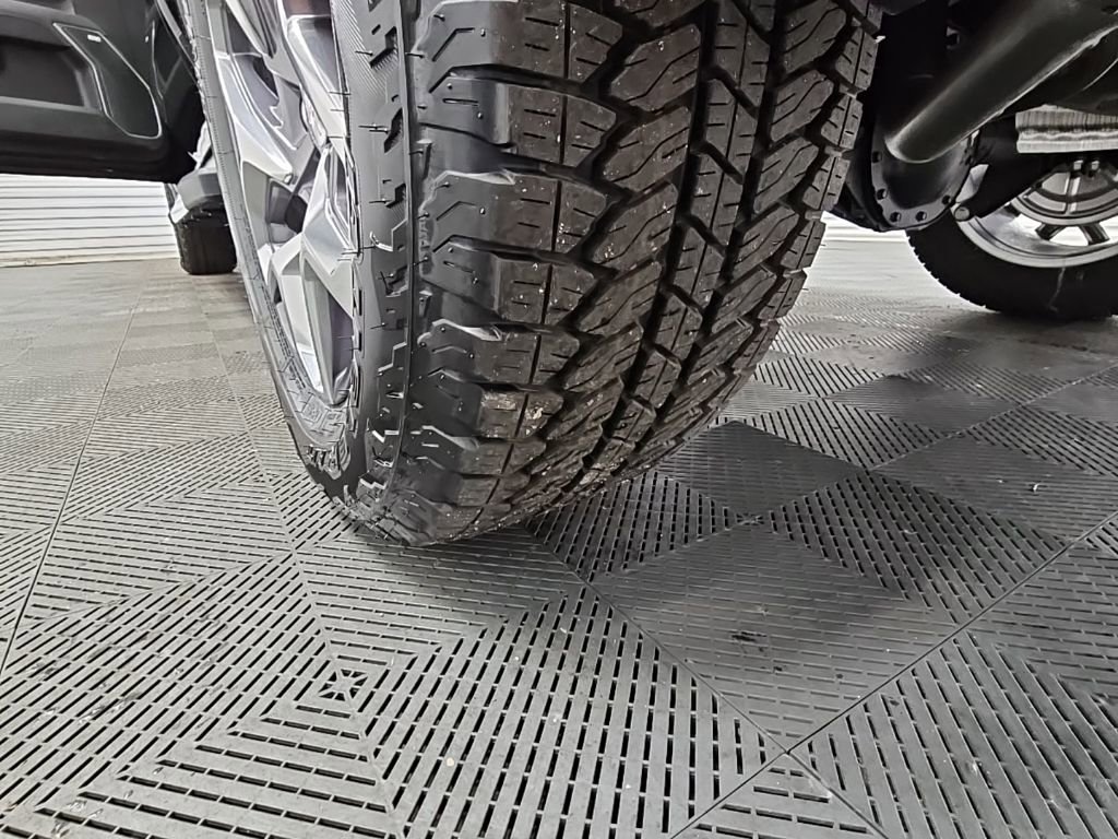 New 2026 GMC Sierra 1500 SLT w/ SLT Premium Plus Package image 44