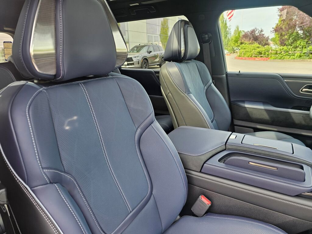 New 2026 INFINITI QX80 4WD image 12