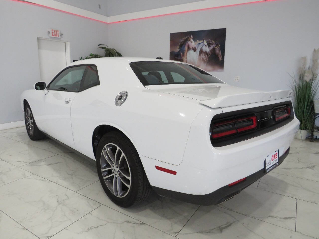 Used 2019 Dodge Challenger SXT AWD/4WD image 5