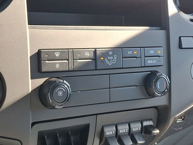 Used 2023 Ford F650 2WD Regular Cab Super Duty image 12