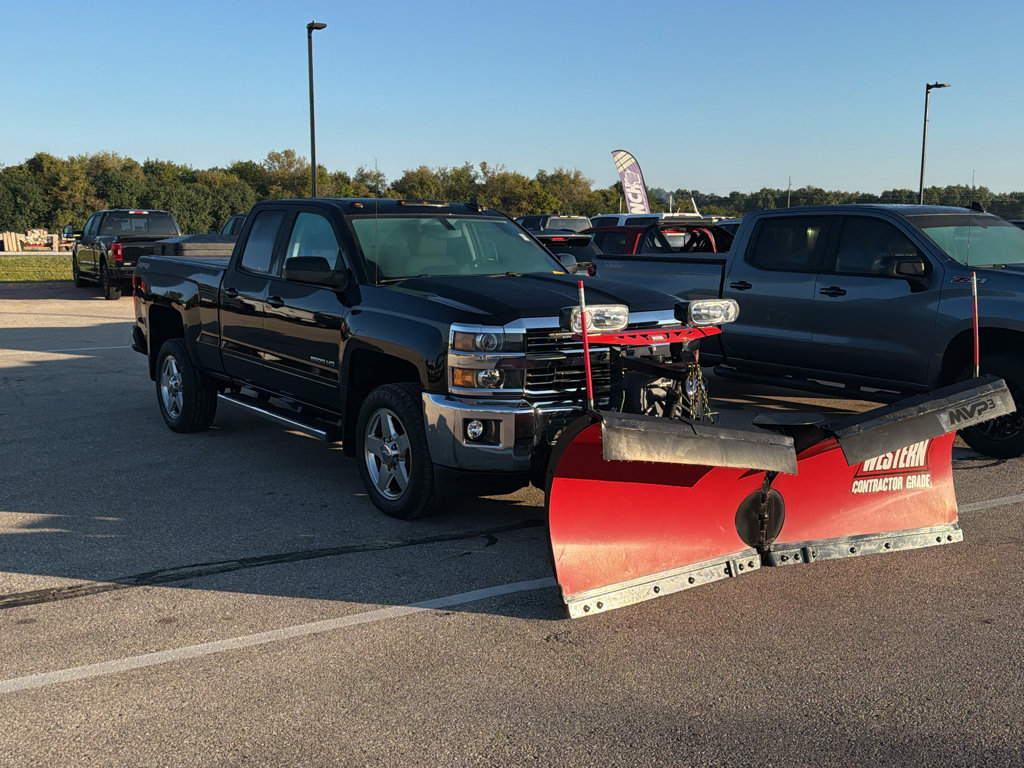 Used 2015 Chevrolet Silverado 2500 LT w/ LT Convenience Package AWD/4WD image 7