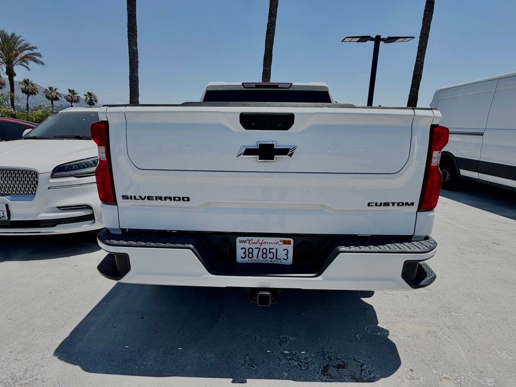 Used 2022 Chevrolet Silverado 1500 Custom w/ LPO, Dark Essentials Package RWD image 4