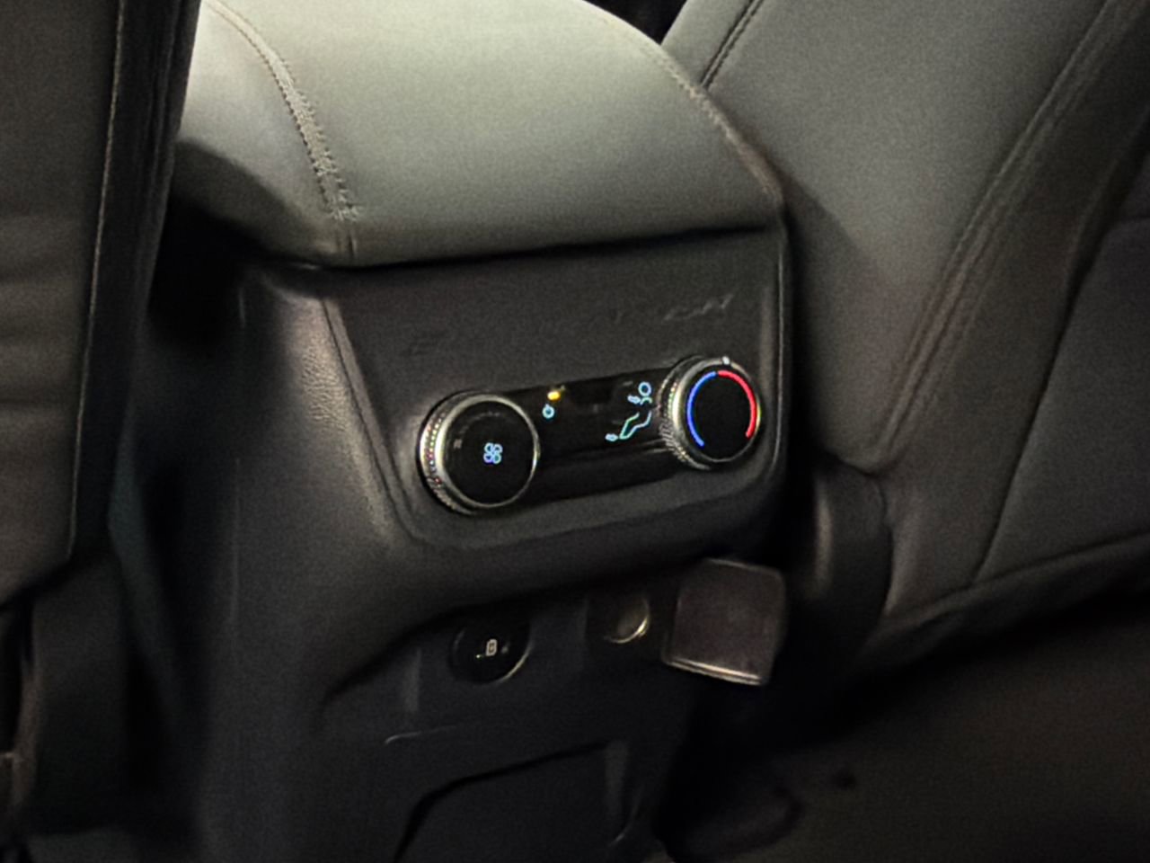 New 2026 Ford Explorer Active w/ Active Comfort Package image 18