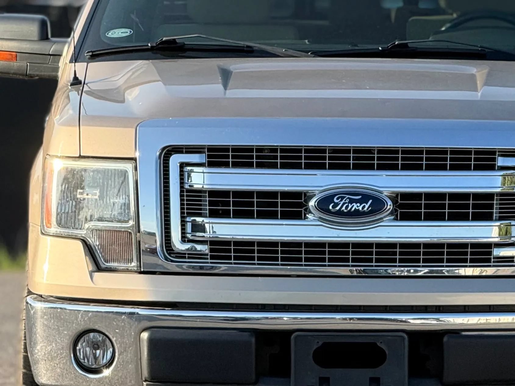 Used 2013 Ford F150 XLT w/ Luxury Equipment Group AWD/4WD image 11