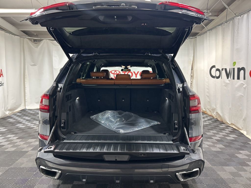 Used 2021 BMW X5 xDrive40i w/ M Sport Package image 17