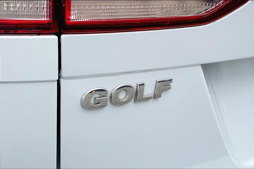 Used 2019 Volkswagen Golf SE image 8