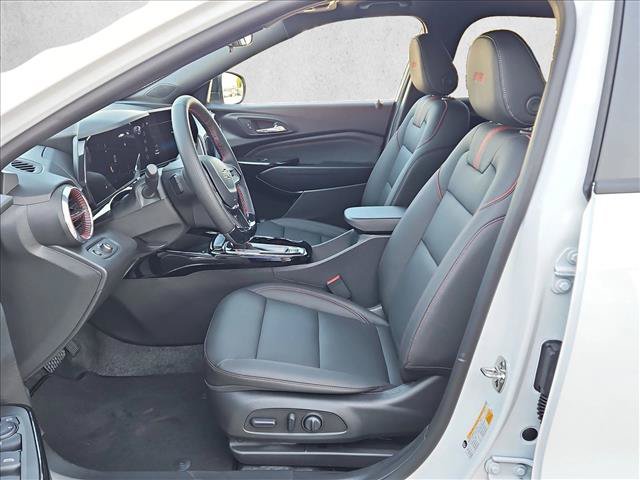 New 2026 Chevrolet Trax RS w/ Sunroof Package FWD image 4