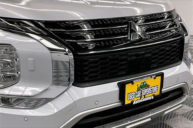 Used 2024 Mitsubishi Outlander SE image 30