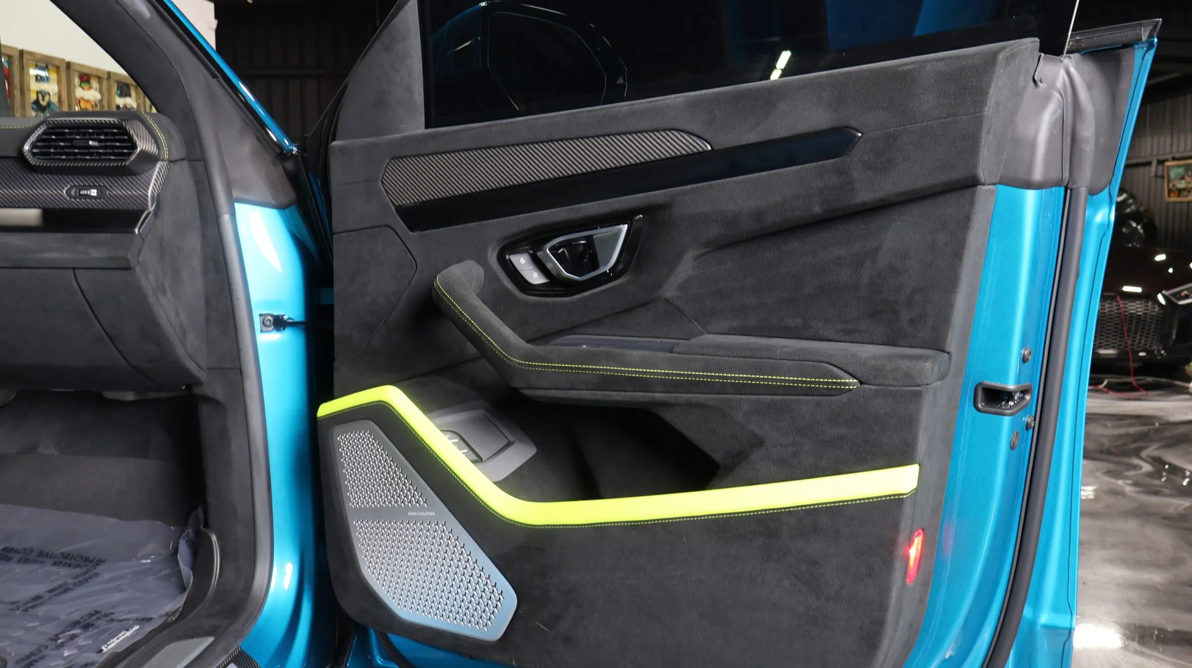 Used 2023 Lamborghini Urus Performante image 22