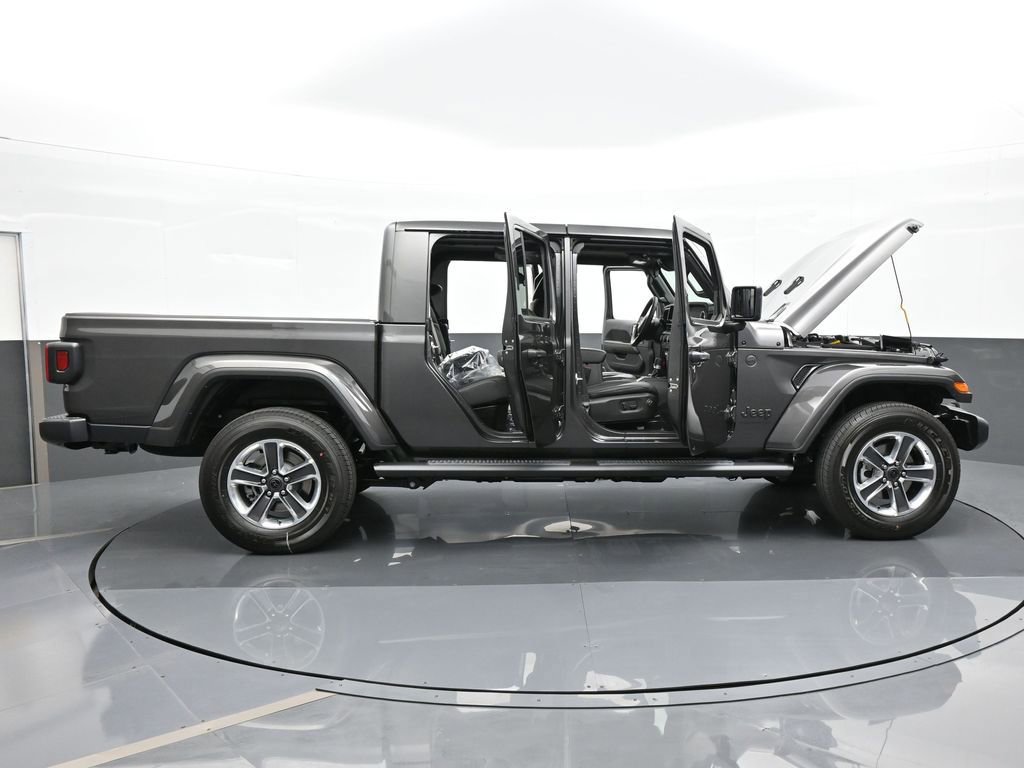 Used 2024 Jeep Gladiator Sport w/ Premium Package image 74