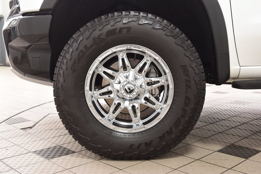 Used 2023 Chevrolet Silverado 1500 ZR2 w/ Technology Package AWD/4WD image 32