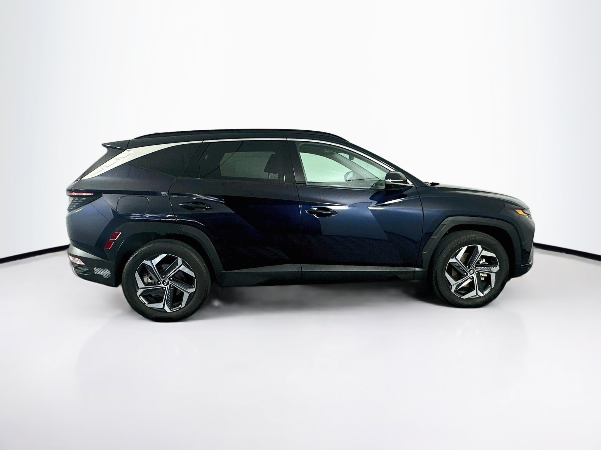 Used 2023 Hyundai Tucson Limited AWD/4WD image 10