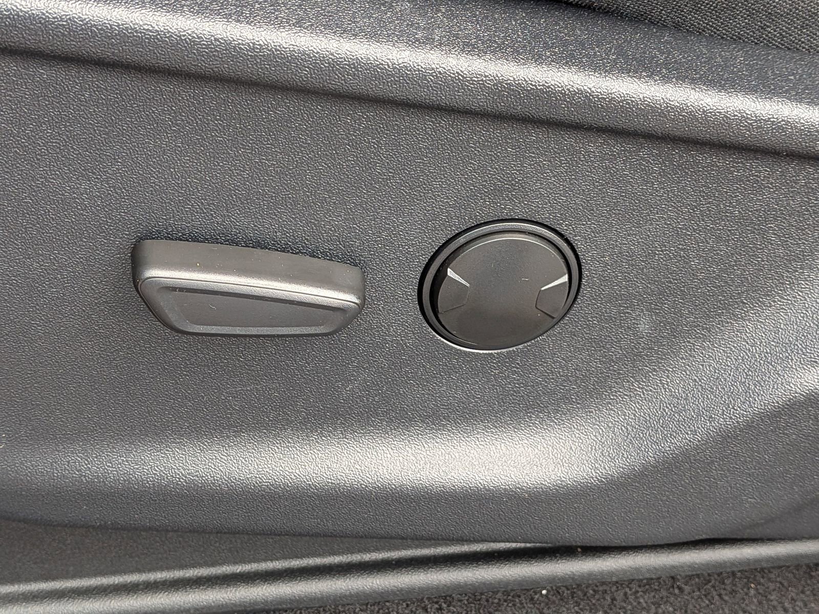 Certified 2024 Ford F150 XLT w/ Mobile Office Package image 21