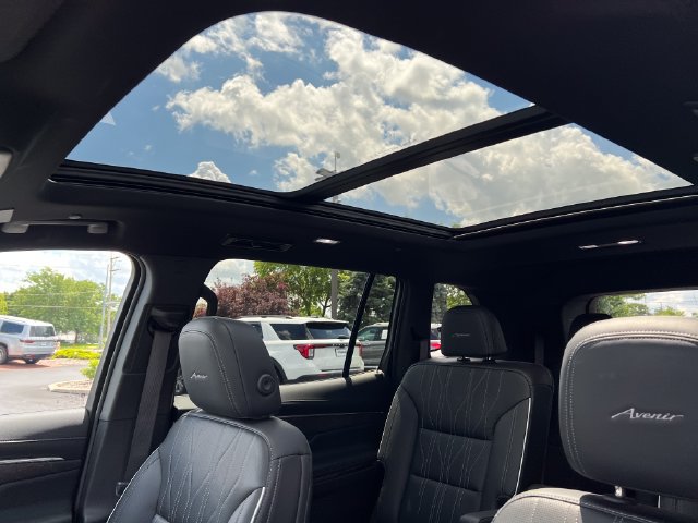 Certified 2025 Buick Enclave Avenir w/ Super Cruise Package FWD image 29
