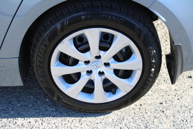 Used 2022 Toyota Corolla LE image 11