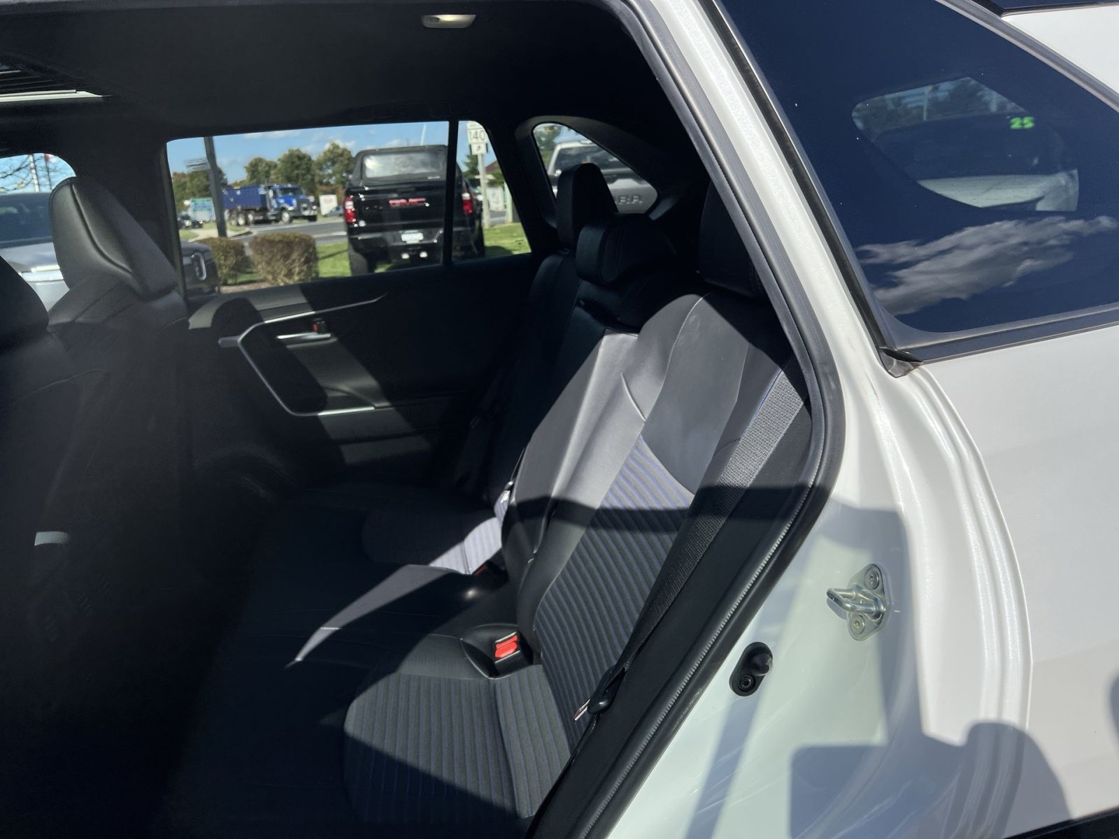 Used 2023 Toyota RAV4 XSE AWD/4WD image 24