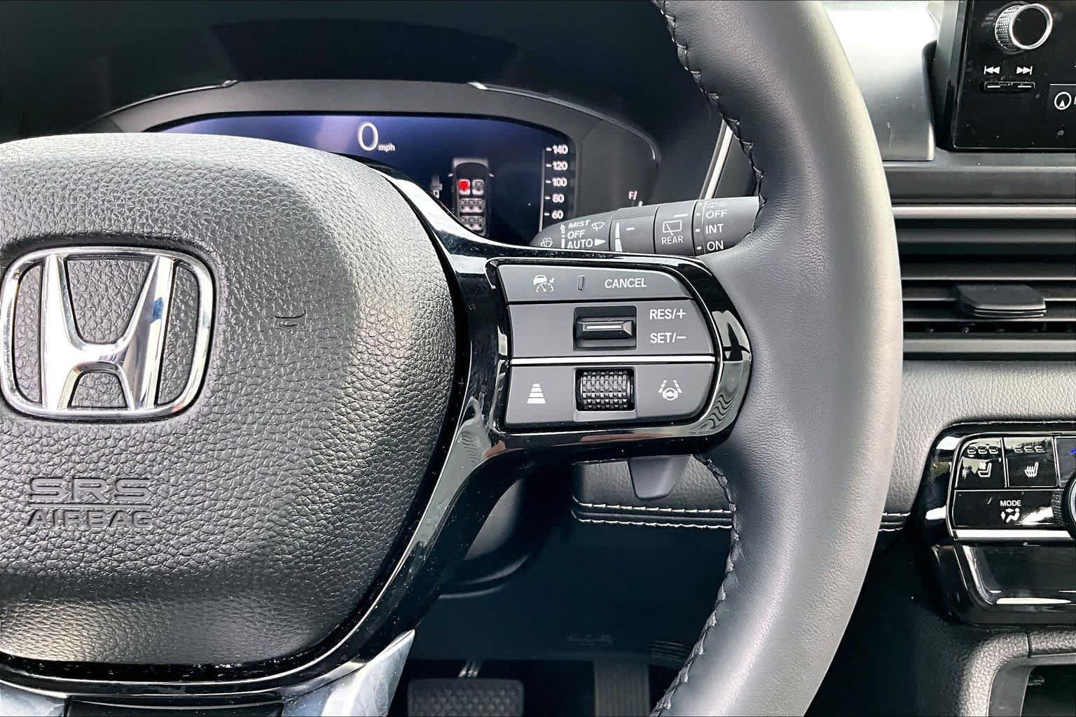 Used 2023 Honda Pilot Elite image 25