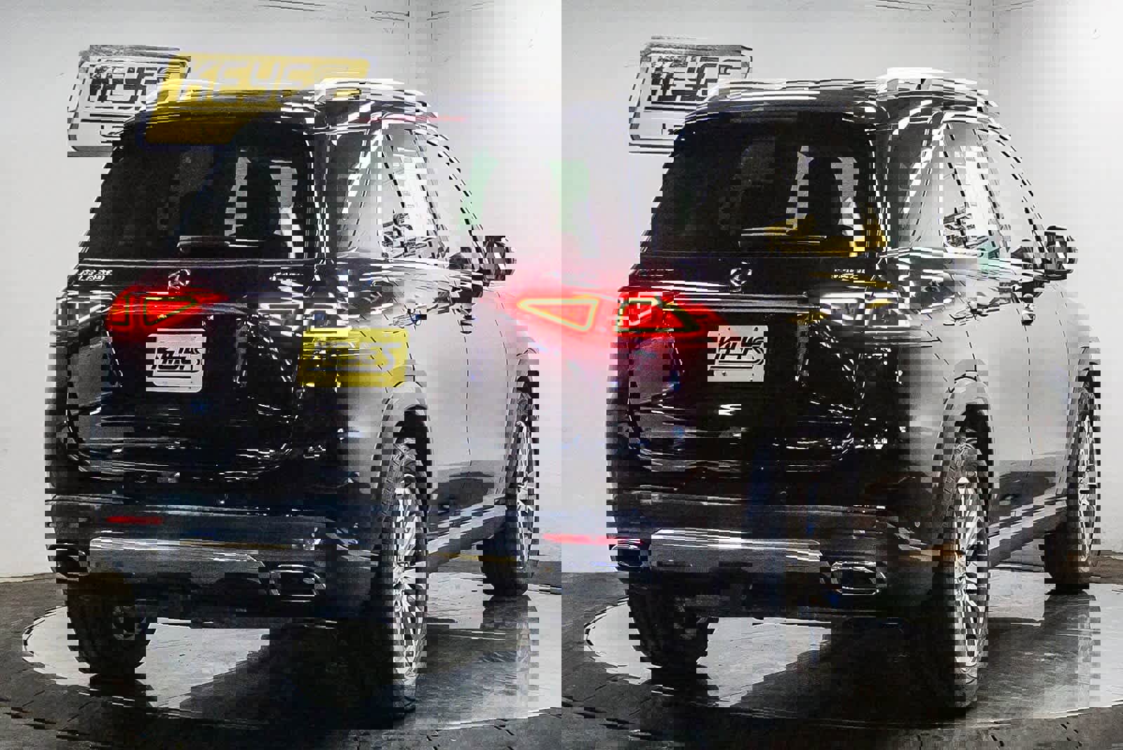 Used 2020 Mercedes-Benz GLE 350 4MATIC image 4