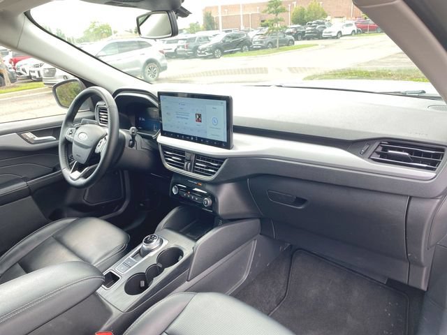 Used 2025 Ford Escape Platinum AWD/4WD image 29