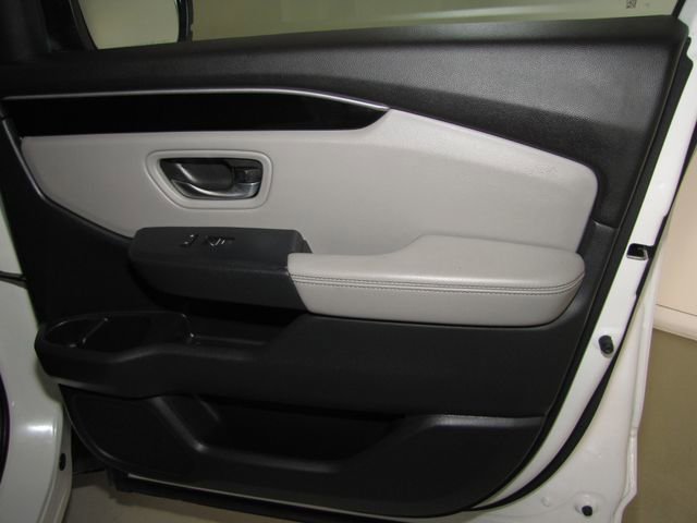 Certified 2024 Honda Pilot Touring image 21