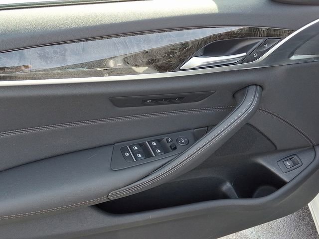 Used 2023 BMW 530i xDrive w/ Convenience Package image 12